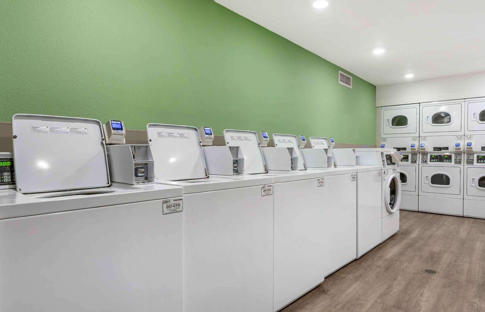 Extended Stay America Suites - Portland - East Fairview Екстериор снимка